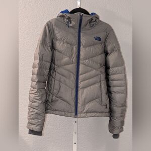 The Northface 550 Women's Jacket Size Small